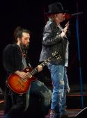 Concerts 2012 0605 paris slash2baz gnr bercy 2012 (25)